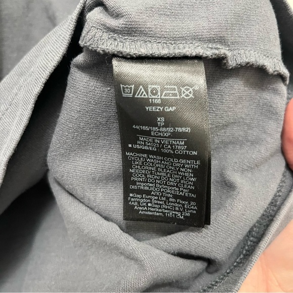YZY Yeezy Gap Men’s XS Gray T-Shirt - Picture 5 of 5